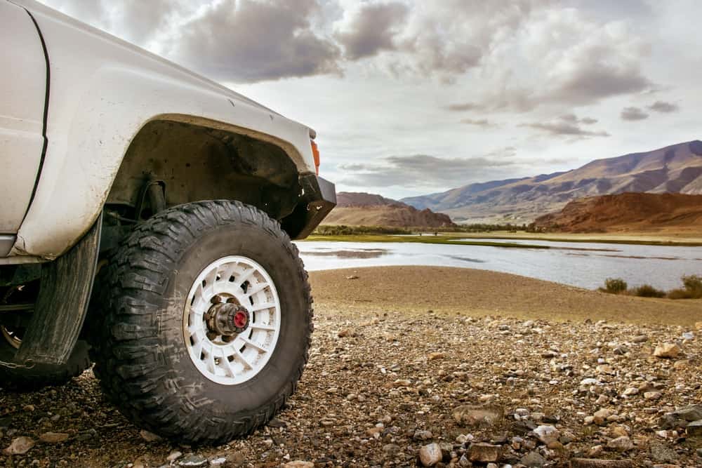 Different Types of Truck Tires