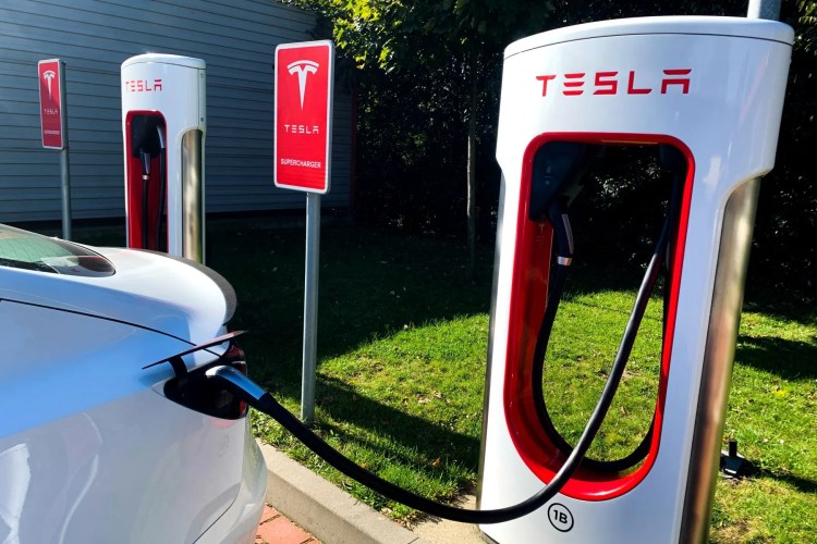 How Long Does It Take to Charge a Tesla at a Tesla Station